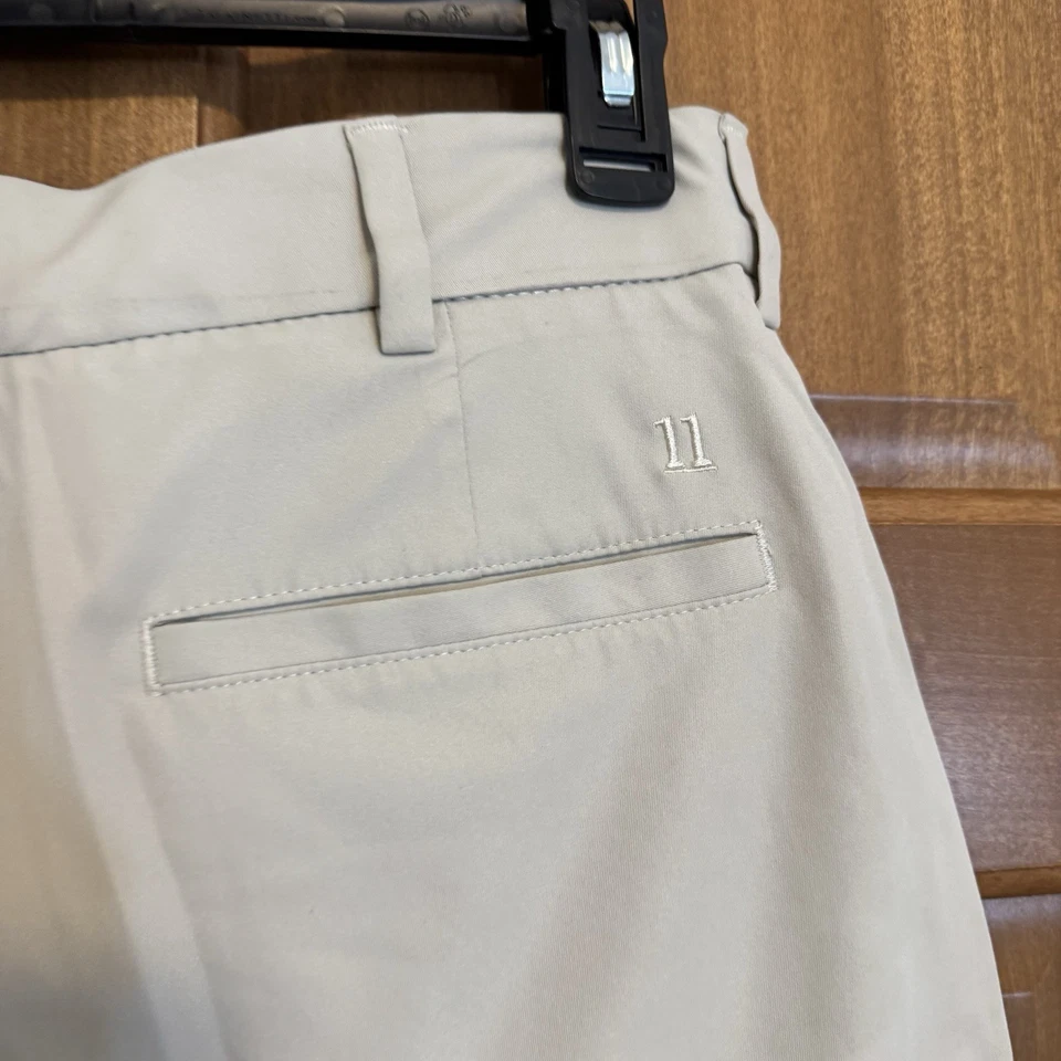 Pantalones cortos de golf para hombre Walter Hagen P11 caqui claro 10” talla 30 frente plano Foto 3 de 4