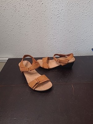 New Vionic Ankle Strap Wedge Sandals Adelaide Toffee Women s Size 6 W Shoes NWOB