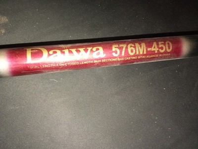 Daiwa 576M -450 Angel mit Spule und Schnur Angelrolle Spinnrolle Zum Angeln TOP