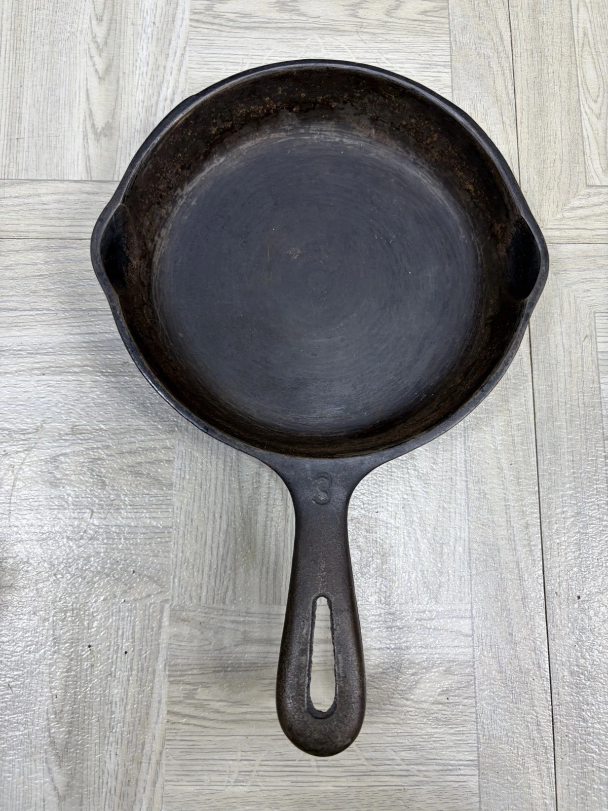 Vintage Cast Iron Skillet 6 1/2 Inch L 3