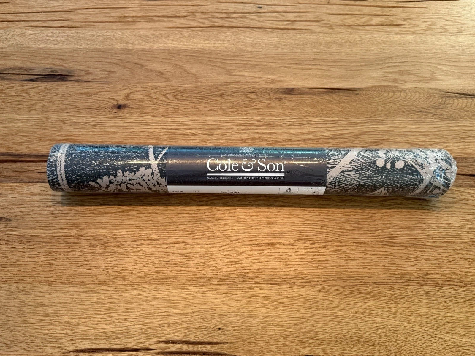 Cole & Son Wallpaper Roll Cow Parsley in Linen & Charcoal 66/ 7048 - New