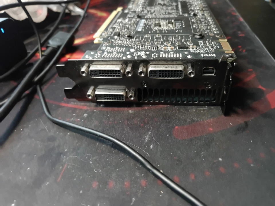 Nvidia GeForce GTX 690 4GB GDDR5 512-Bit Graphics Card GPU. - Image 4 of 4