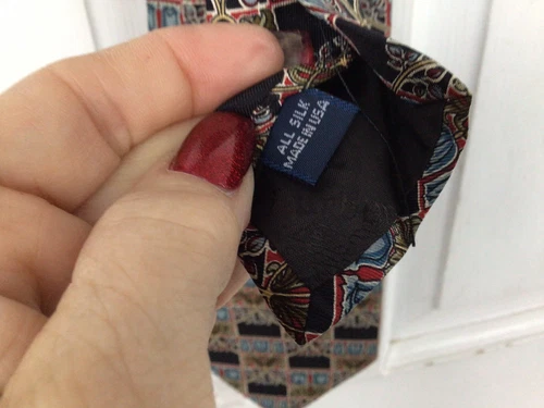 Burberrys Men’s Black, Blue & Red “tulip” Flower Print 100% Silk Tie, USA. - Picture 4 of 6
