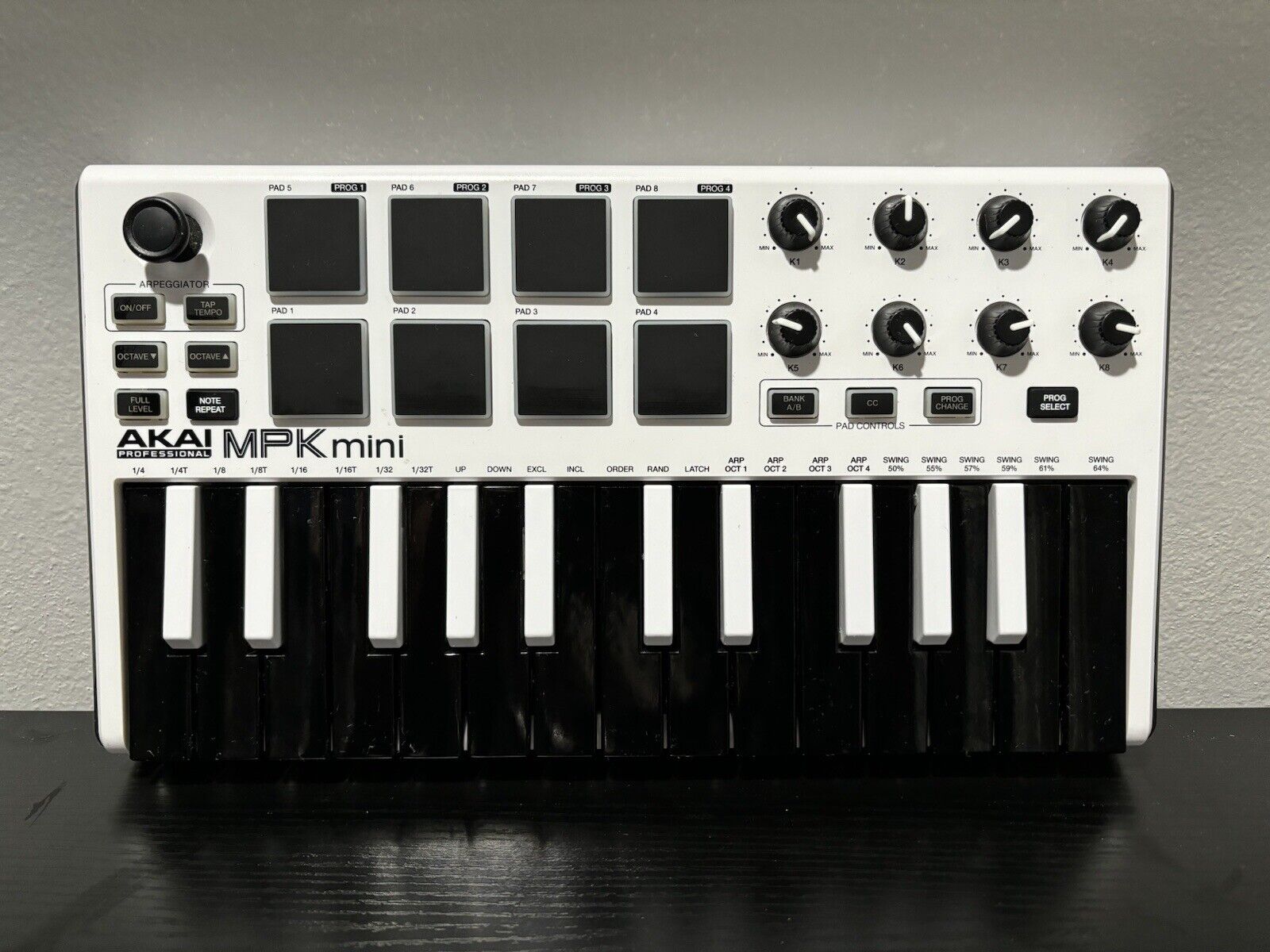 Akai MPK Mini MK3 Keyboard and Pad Controller