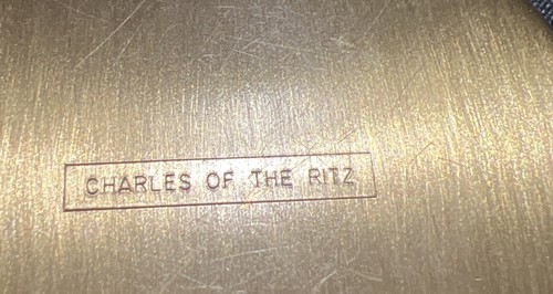 Unique Charles of the Ritz vintage compact, geometric pattern, 2.5 " diameter - Picture 9 of 10