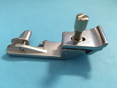 Overlockfuß für Overlock Maschinen  Pfaff - Janome, W6, Brother 1030, 1034....