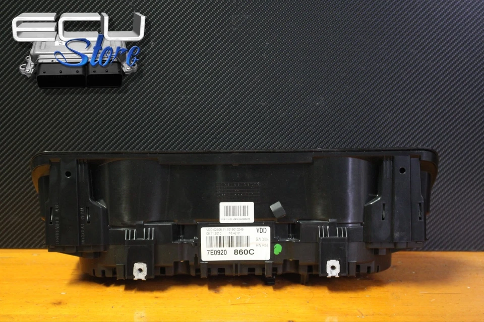 Velocímetro / cuadro de instrumentos 7E0920860C - VW Transporter 2011 diésel Foto 3 de 3