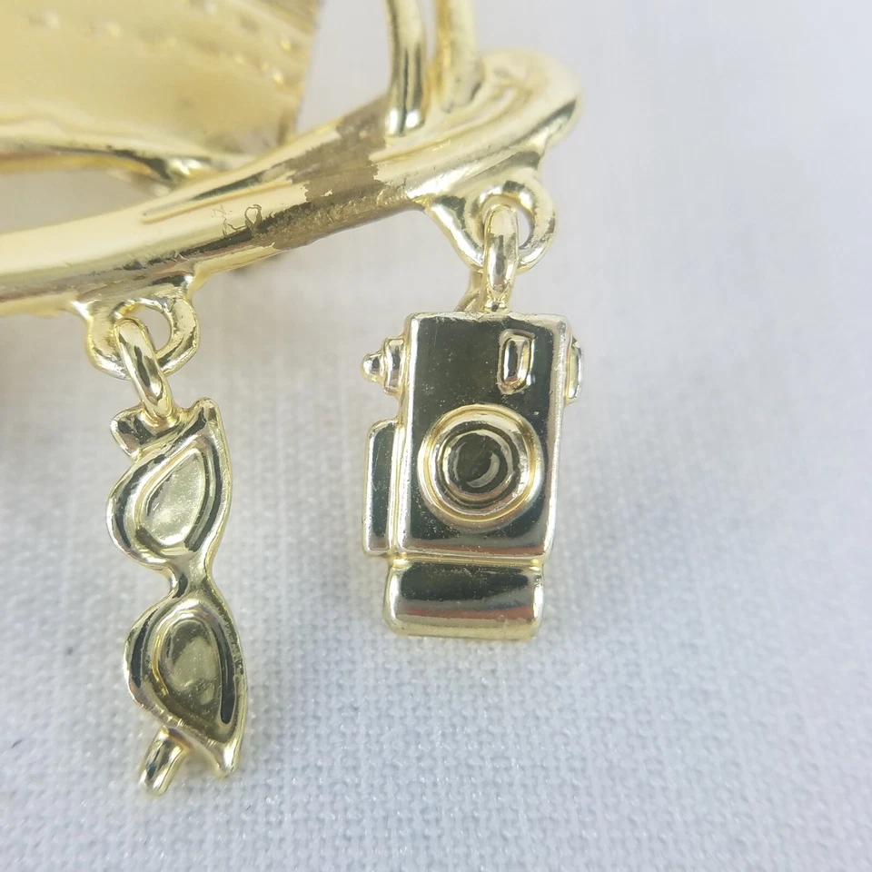 Broche Danecraft Vacaciones Crucero Barco Viaje Tema Avión Tono Dorado Cuelga Dijes Foto 4 de 4