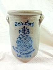 Rockdale Union Stoneware utensil crock, 1988, 5x7, salt glaze. DS07