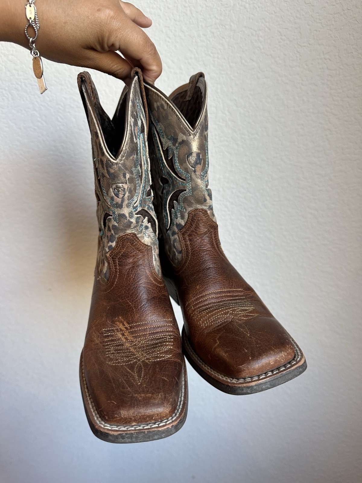 Ariat Women’s Size 4 Cheetah Print Western Cowboy Boots – Good Condition