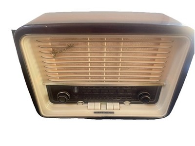 Telefunken C 1956 Gavotte 7 Superheterodyne 6 Tube Radio