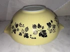 Vintage Pyrex Yellow Gooseberry & Stars Cinderella Mixing Bowl 4QT