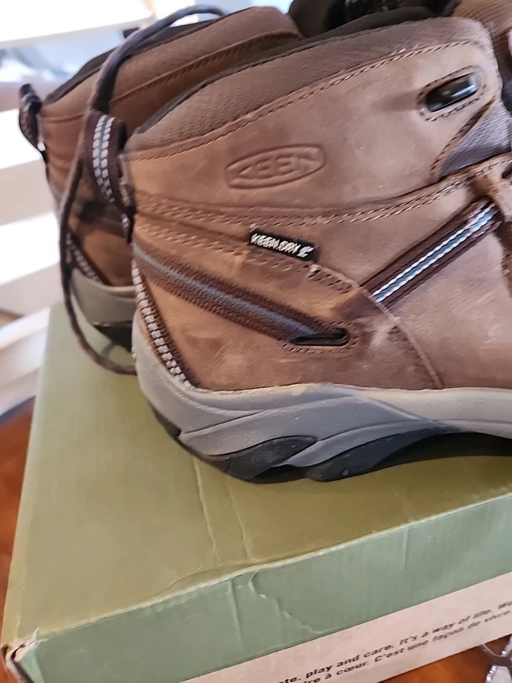 KEEN Targhee II Waterproof Mid Brown Leather Hiking Boots Men’s Size 11 Wide - Image 3 of 4