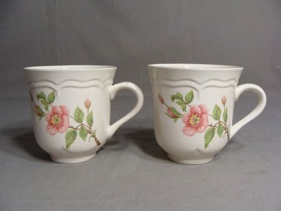 2 SANGO Cups In The Pink Blossom #3464 Pattern, Korea