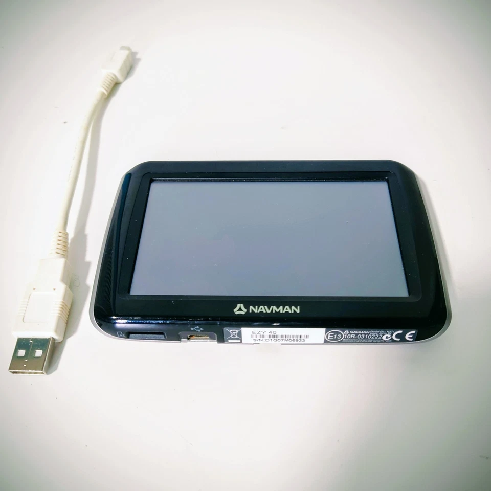 Navman EZY 40 GPS Car Navigator 4.3" Screen Australia Maps Tested w/ USB Cable - Image 2 of 4