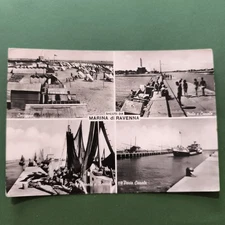 SALUTI DA MARINA DI RAVENNA MOLO E CANALE PORTO SPIAGGIA CARTOLINA VIAGGIATA 