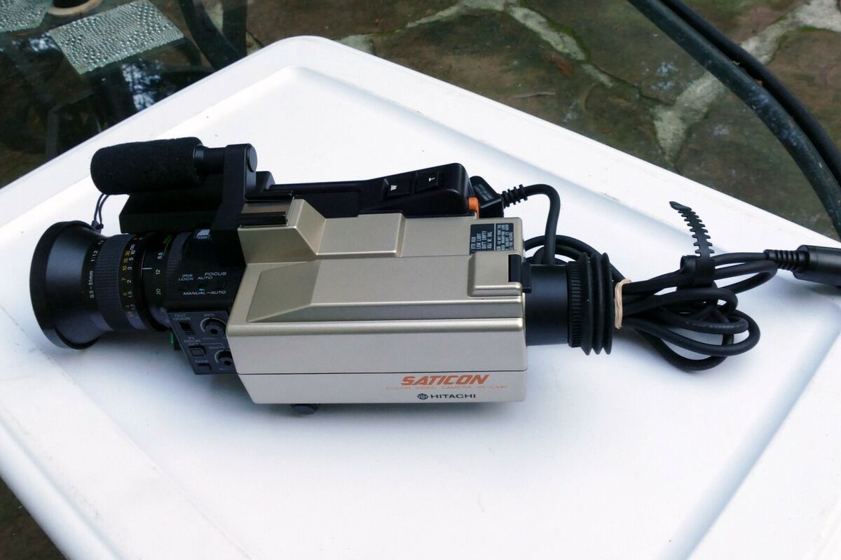 Hitachi VK-C840 Color Video camera 8.5-51mm f1.2 lens - AS Hitachi VK-C840 Color Video camera 8.5-51mm f1.2 lens - AS