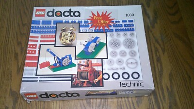 Vintage Lego Dacta # 1030  Technic set in original box made in 1990        Z46
