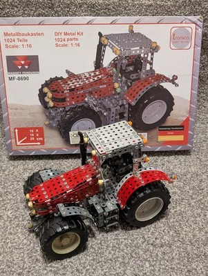 Tronico T10080 Massey Ferguson 8690 Metallbausatz zum Selbermachen. 1024 Teile, Maßstab 1:16