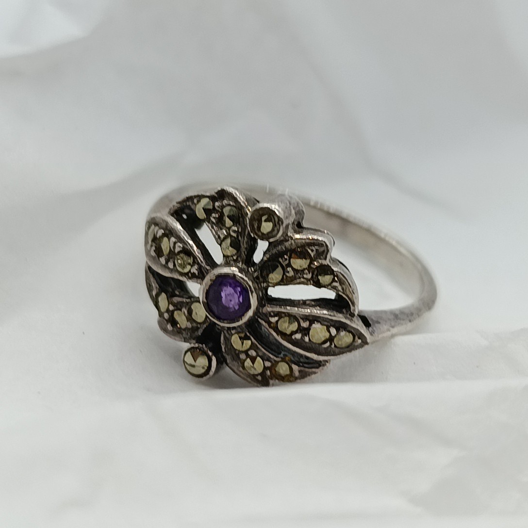 Gorgeous silver ring (tested), marrow strings & a… - image 3