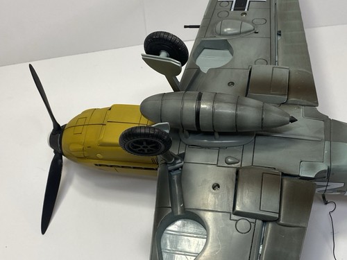 The Ultimate Soldier XD WWII Messerschmitt German Military Plane 1:18 - Picture 22 of 24