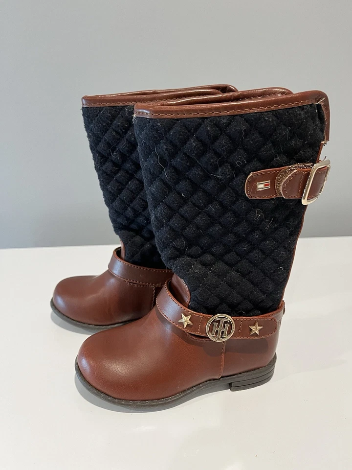 Tommy Hilfiger Niñas Andrea Ecuestre Botas Acolchadas Negro y Marrón Talla 7 Foto 3 de 4