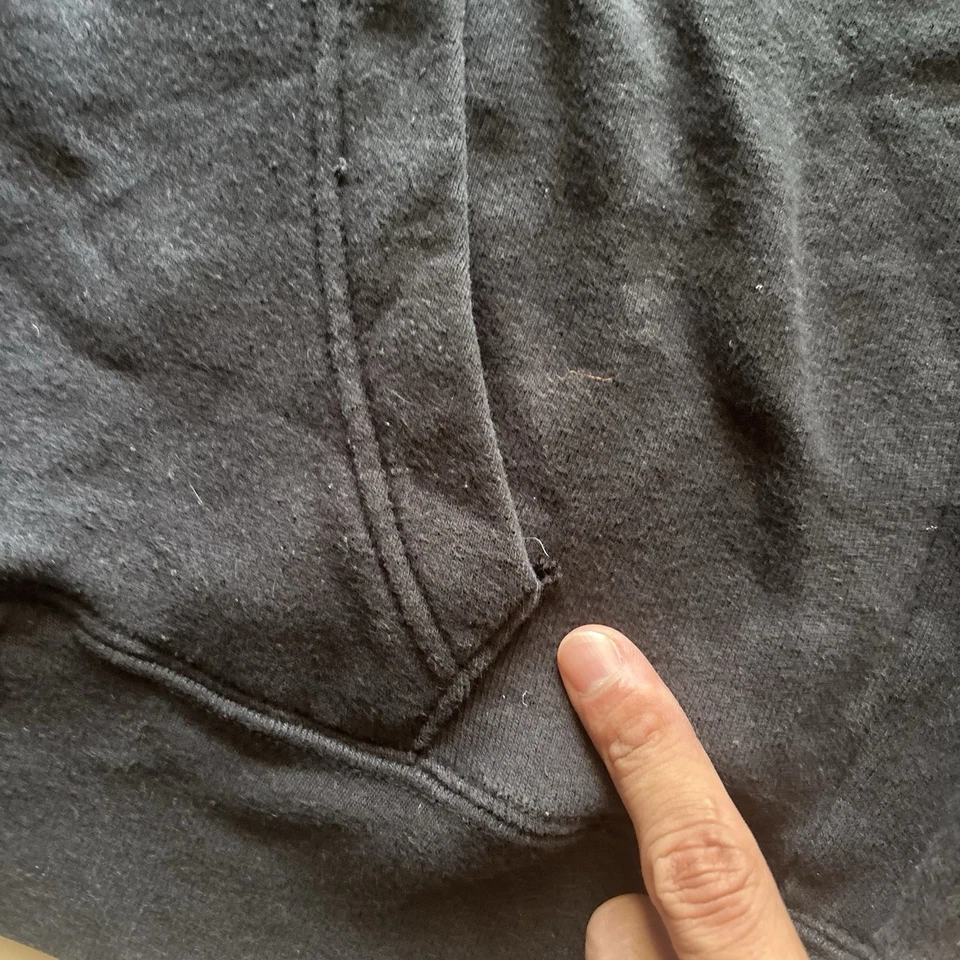 Lindo suéter con capucha con cremallera Ed Hardy vintage de la década de 2000 talla L para mujer Y2K calaveras flores Foto 4 de 4