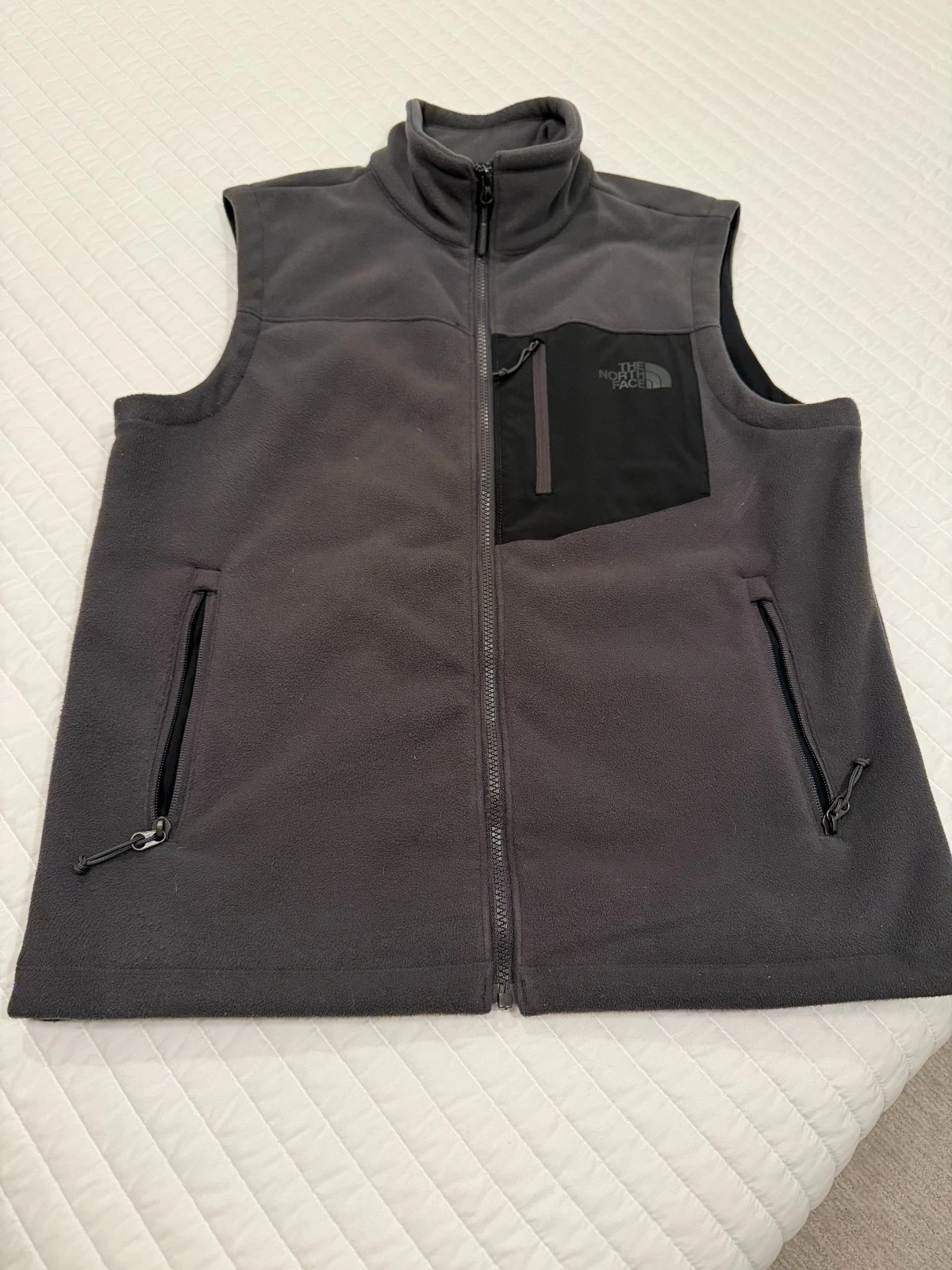 North Face Men's Fleece Vest Size Medium Gray Zip Pocket Sherpa Lining