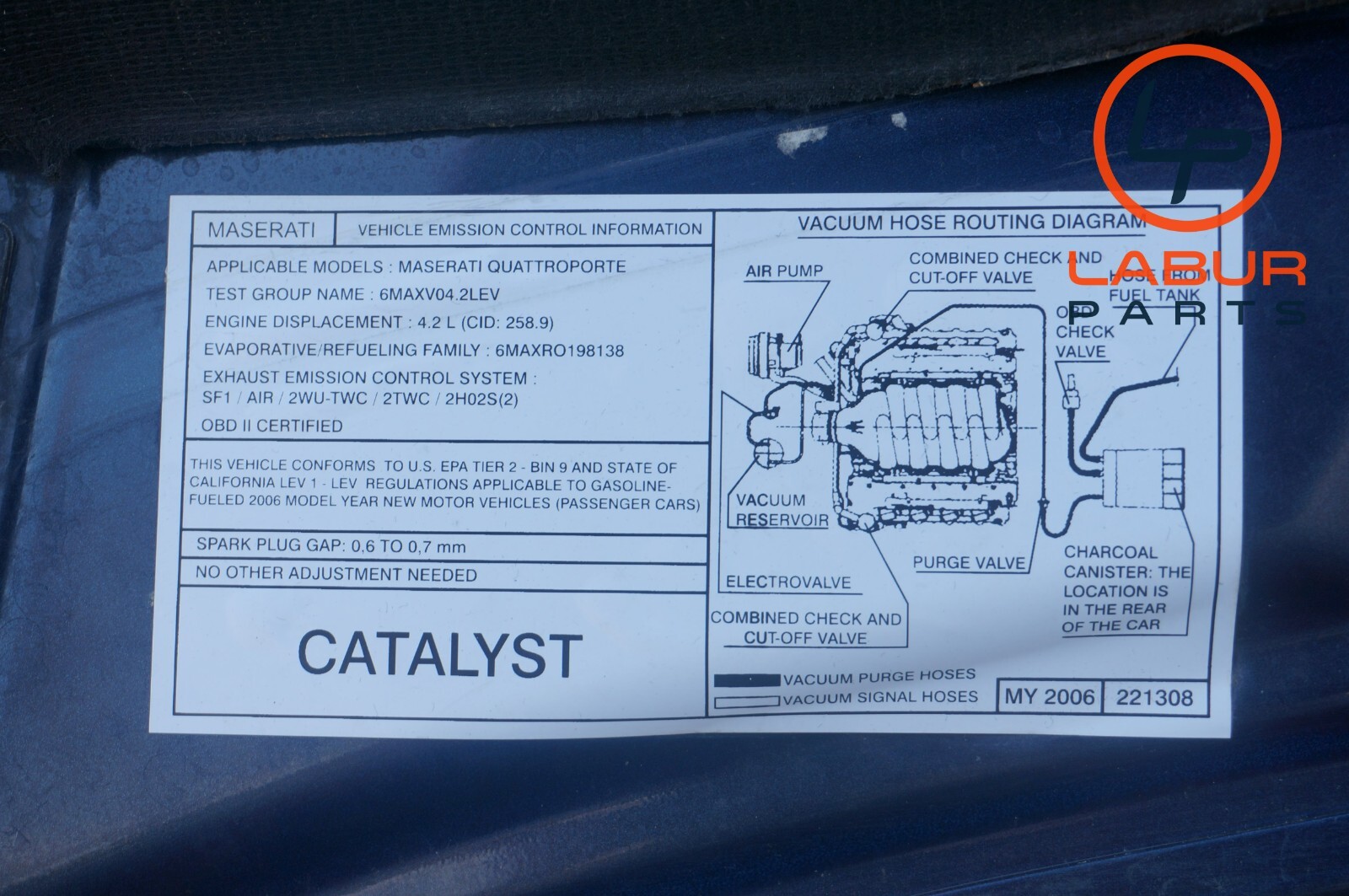 M139 03-13 Maserati Quattroporte Front Hood Panel Bonnet Blue 67213600 HD162