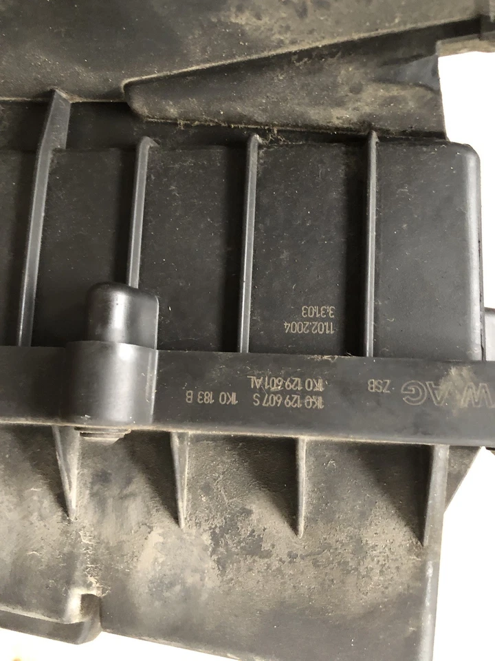 1K0129607 SCATOLA FILTRO ARIA VOLKSWAGEN GOLF V 1.9/2.0   1K0129601 - Immagine 2 di 4