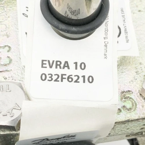 New Danfoss EVRA 10 Solenoid Valve 032F6210 - Picture 7 of 9