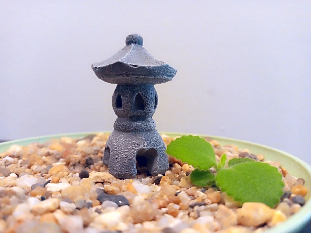 Miniature Stone Lanterns for Mini Zen Garden Design, Japanese
