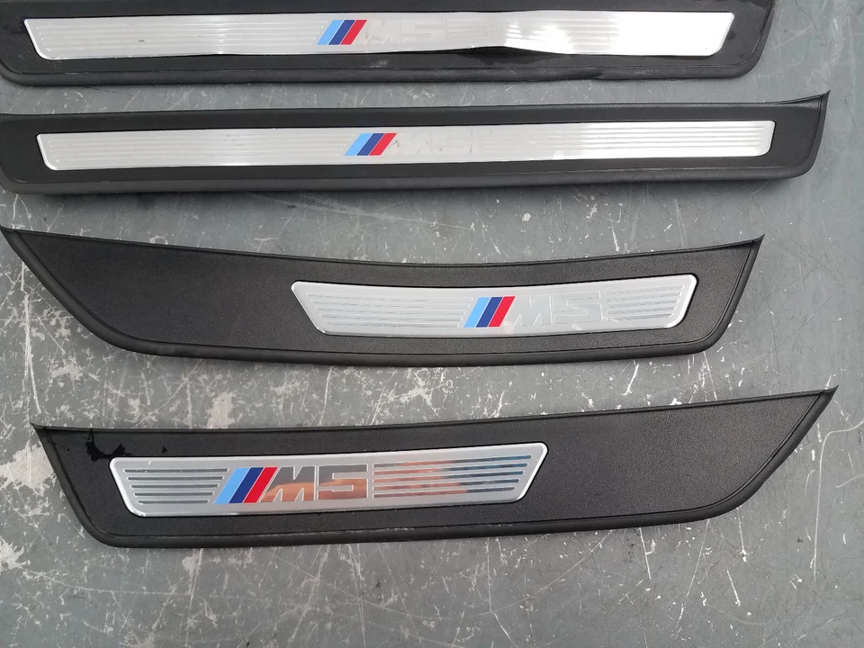 2014 BMW M5 F10 Door Sill Scuff Plates - ** #3377 V8 — 第 4/4 张图片