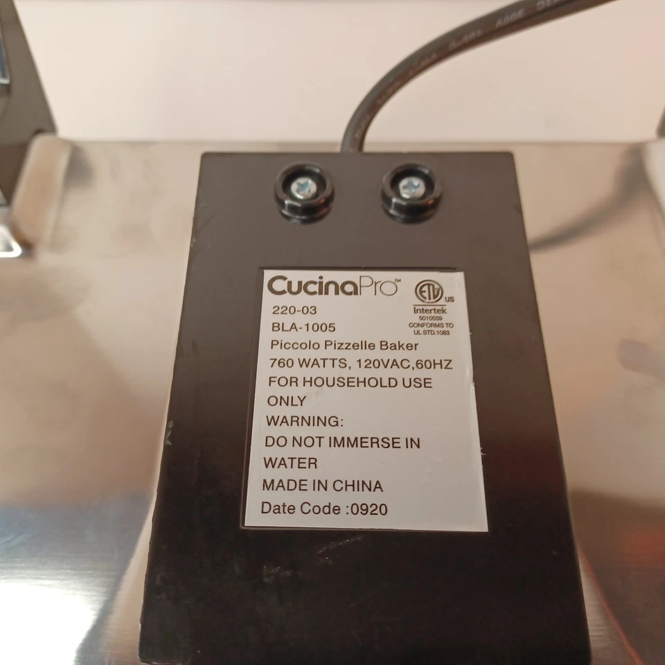 CucinaPro Pizzelle Piccolo Baker 饼干机 BLA-1005 220-03 — 第 4/4 张图片