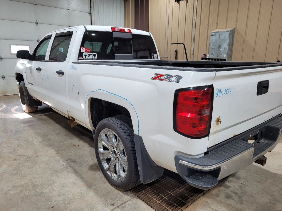 Medidor de fluxo de ar 2014-18 Chevrolet Silverado 1500 (5.3L / AT) - Imagem 4 de 4