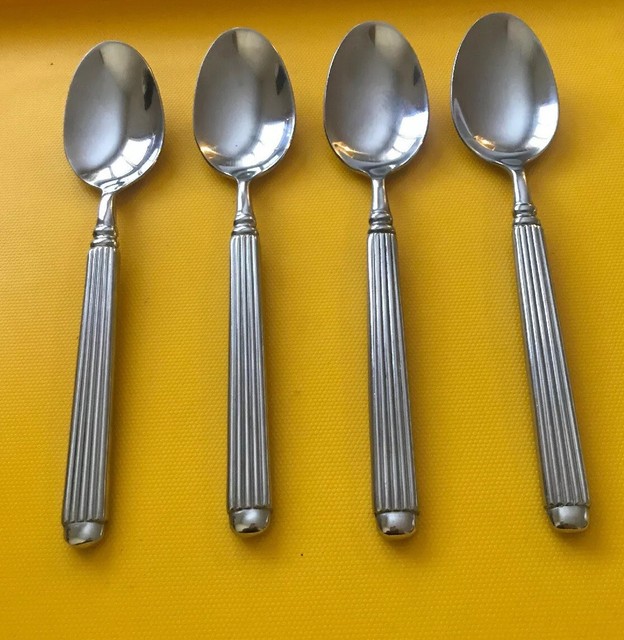 4 Place Oval Soup Spoons Hampton Silversmiths Monument 18/10 Stainless