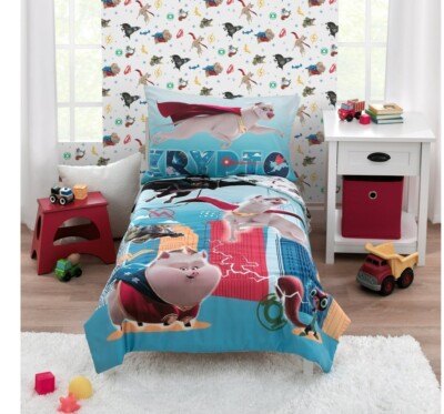Brand New Leagueof Superpets 4 Piece Toddler Bed Set package 