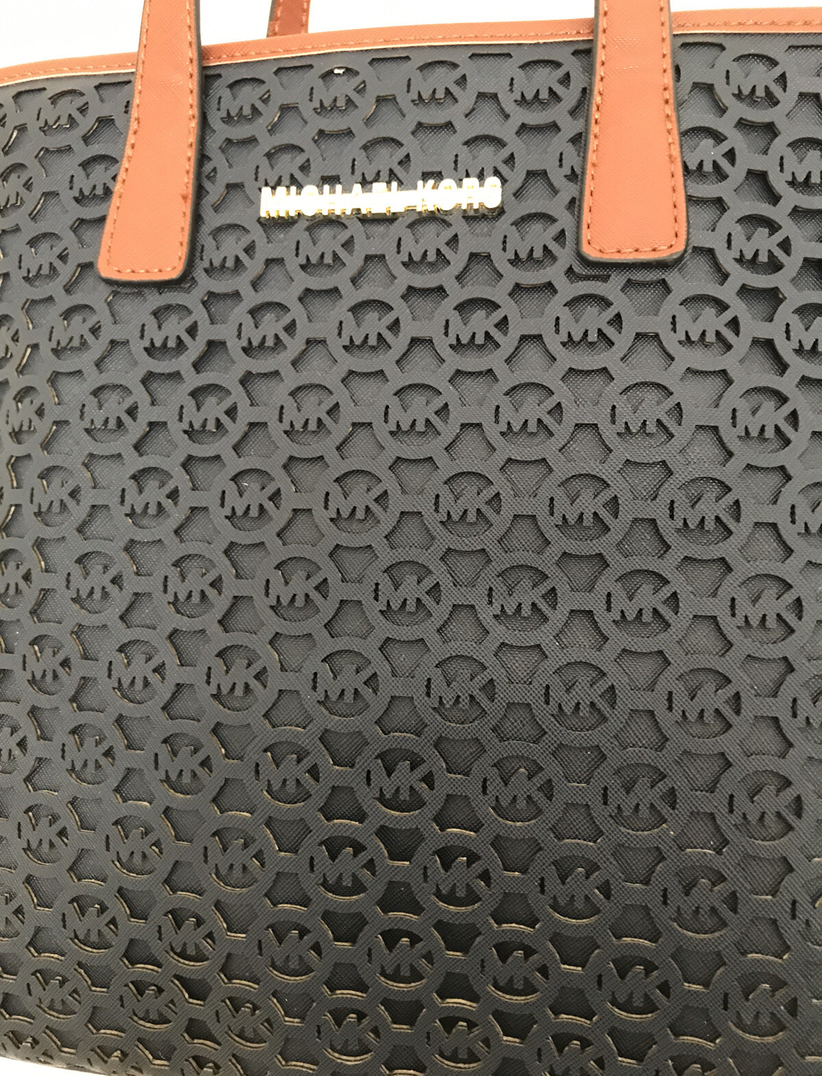 MICHAEL KORS  LARGE MULTI FUNCTION TOP ZIP HAND B… - image 5