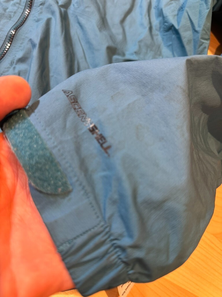 OUTDOOR RESEARCH WATERPROOF INTERSTELLAR WOMENS J… - image 4