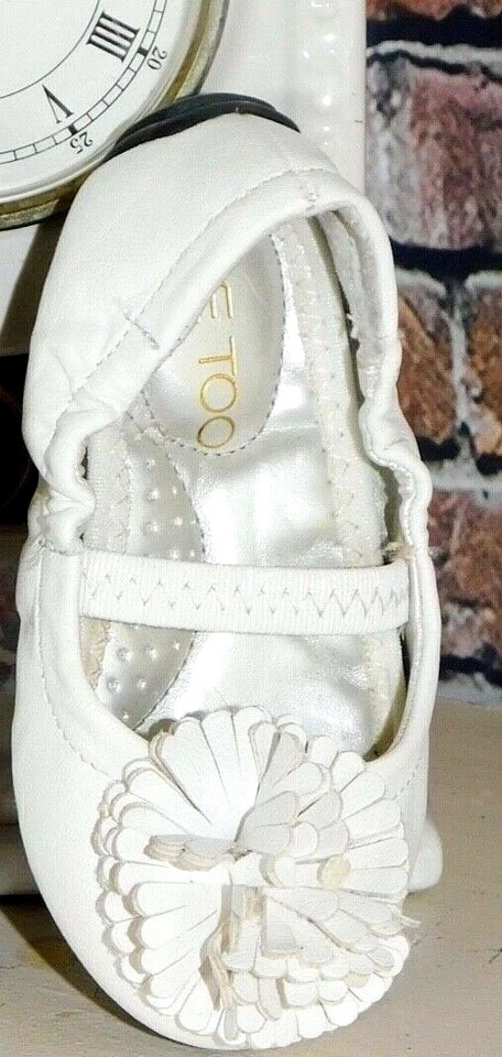  Zapatos de vestir de verano blancos para niñas pequeñas ESTILO BALLET talla 5 Me Too "D" Foto 3 de 4