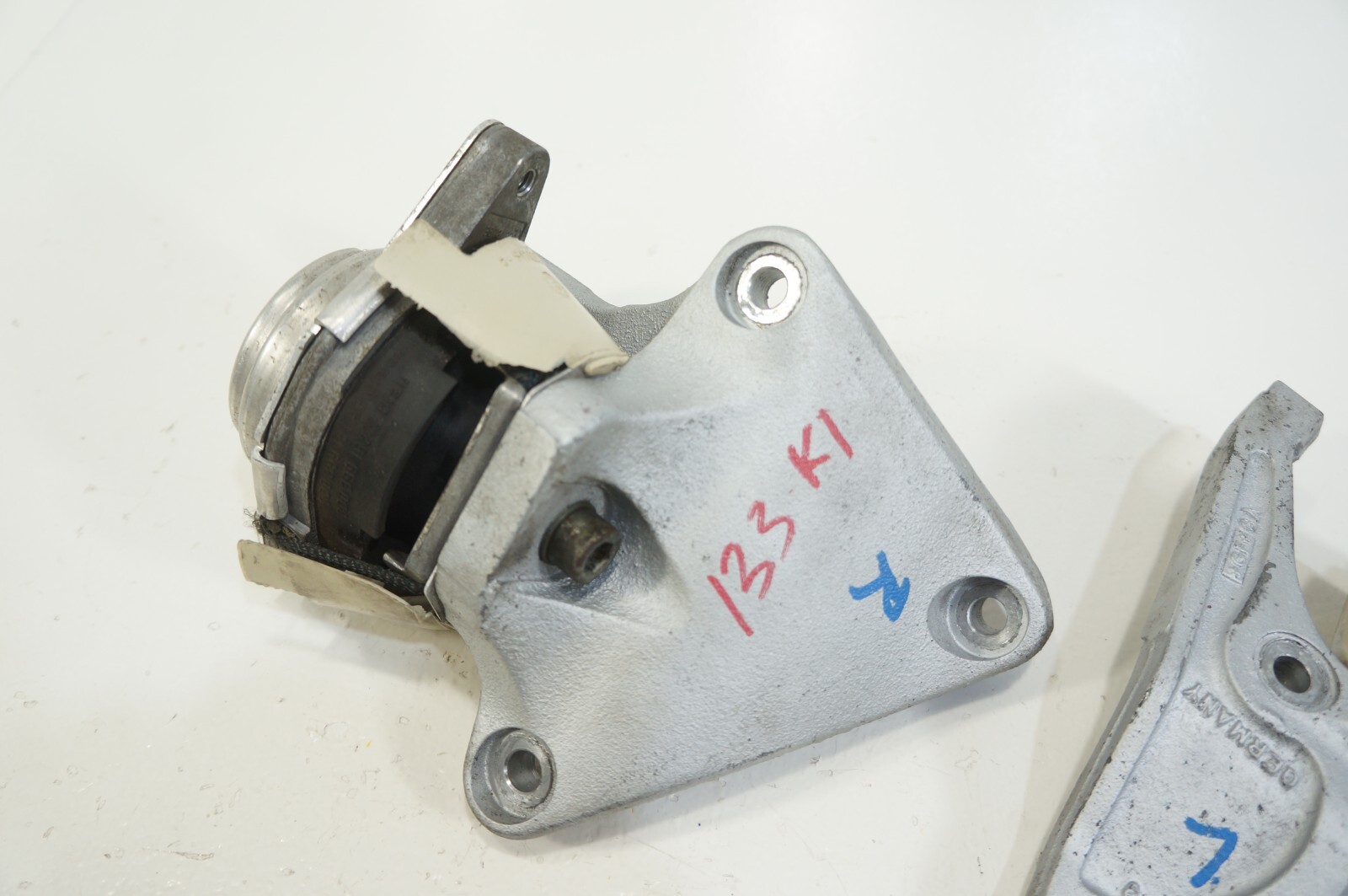 Oem Bentley GTC GT Flying Spur Transmission Support Mount Bracket Pair 2 Genuine