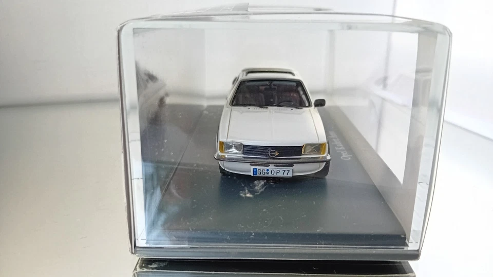 Neo Scale Models Opel Kadett Aero White Mint In Box 1:43 - Photo 3/4
