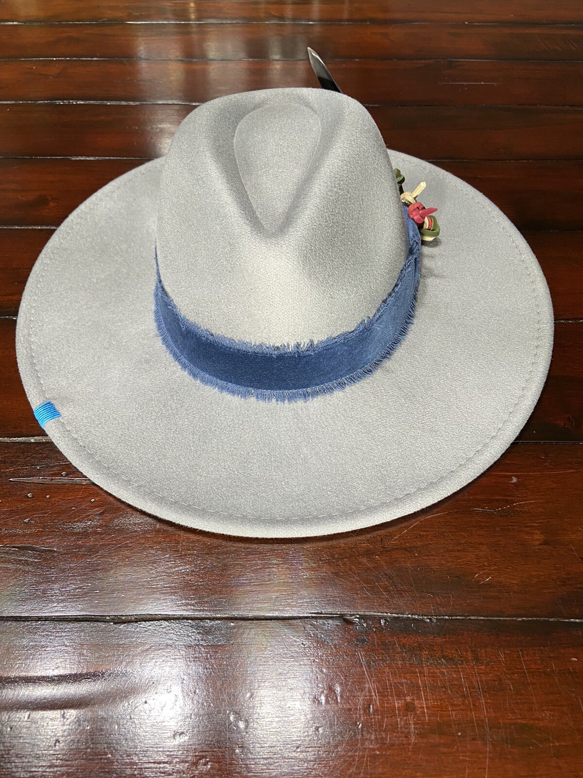 Stylish Unisex Felt Fedora Hats for Men and Women-image