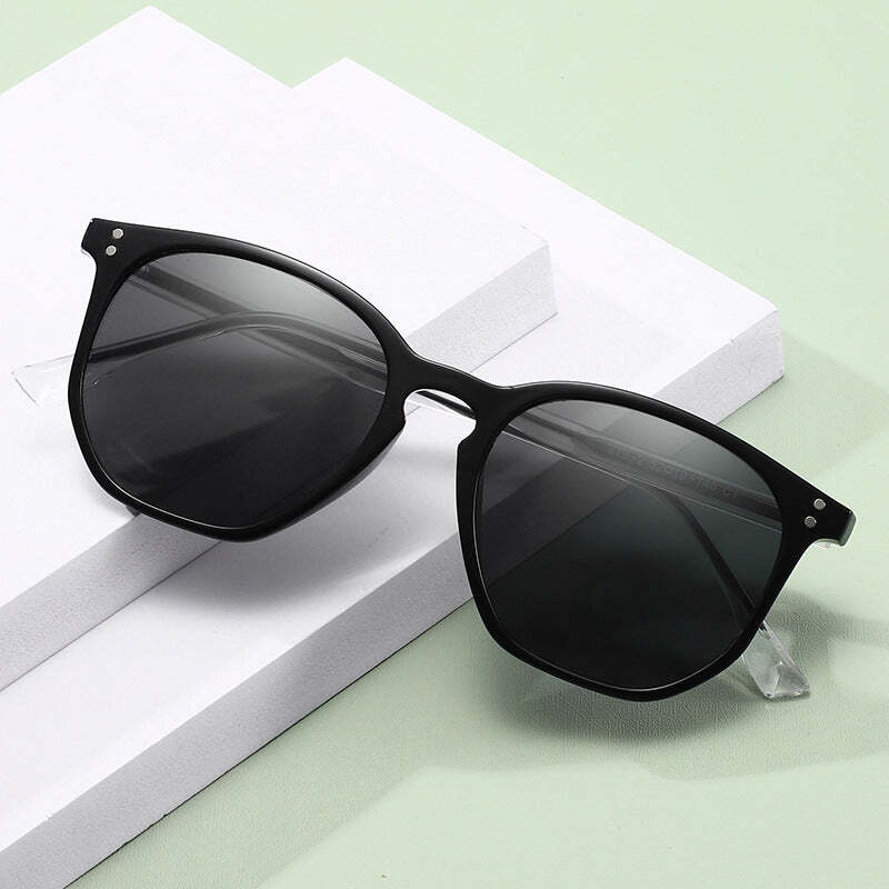 Fashion Polarized round frame Sunglasses for  Women