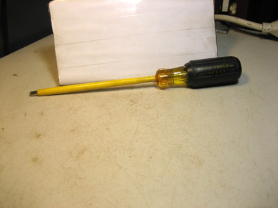 KLEIN (621-6IN.)   3/16  INSULATED FLAT-HEAD  SCREWDRIVER   USA