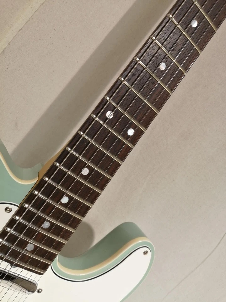 JAMES TYLER JAPÓN TYLERBASTAR SONIC AZUL Usado Gutiar Eléctrico Foto 4 de 4