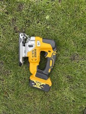 Used Once 2025 Model Dewalt DCS334 18V Brushless Jigsaw & Dewalt 18V 5ah Battery