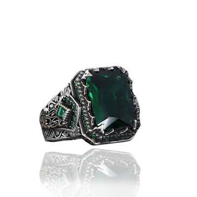 BayVog Men s Sterling Silver Emerald Ring   Square Cut Green Gemstone with