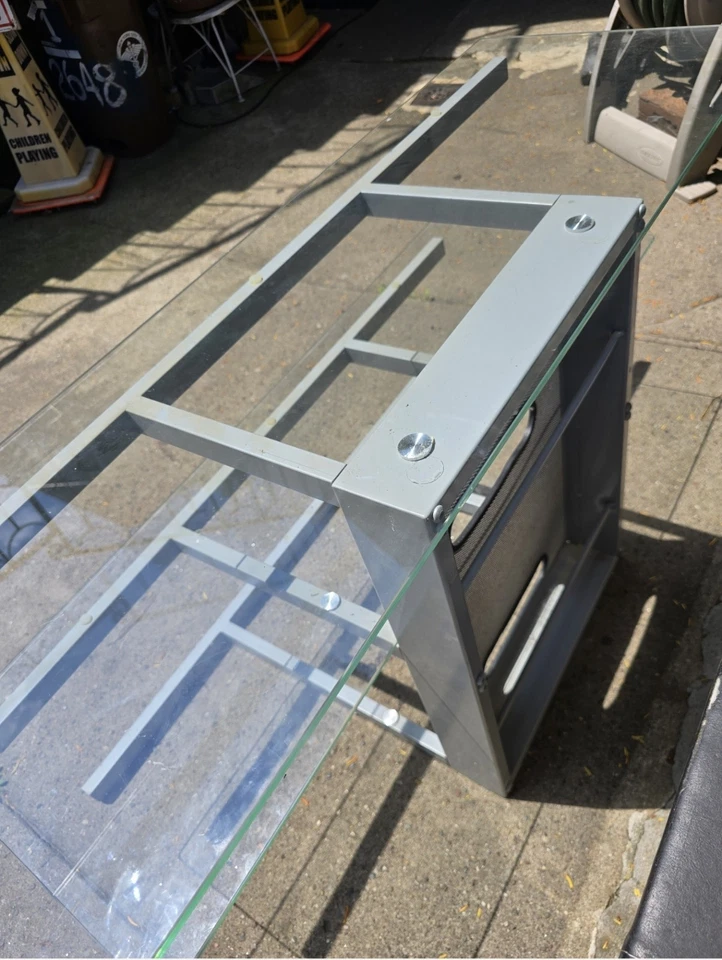 玻璃和金属电视支架媒体控制台 — 第 4/4 张图片