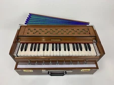 BROWN HARMONIUM  *ITEM LOCATED IN USA. SHIPS WITHIN 24 HOURS.* *BRAND NEW*